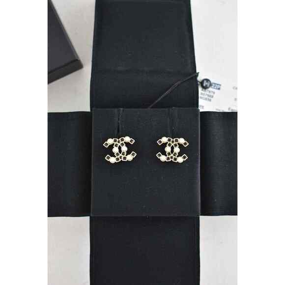 Chanel 22P Gold Black Crystal Pearl CC Logo Large Dangle Statement Stud Earrings - Picture 4 of 12